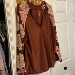 Rash Guard, 26w (fit more like a 24w), worn 2x by All in Motion Target